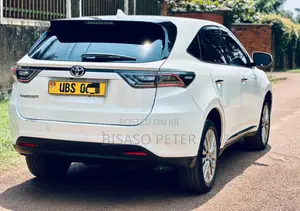 Toyota Harrier 2.0 2015 White