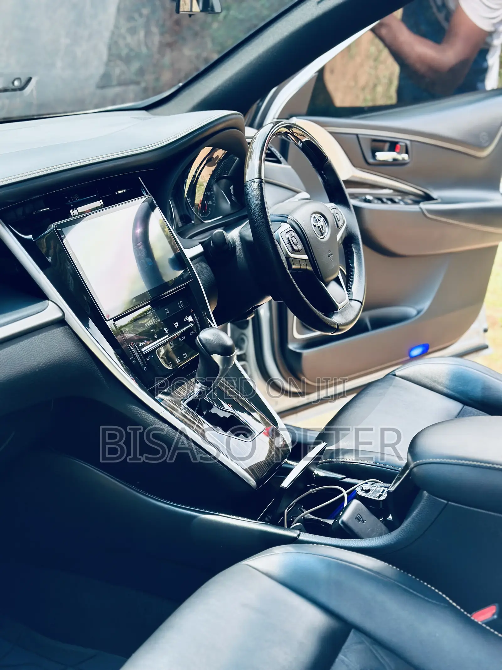 Toyota Harrier 2.0 2015 White