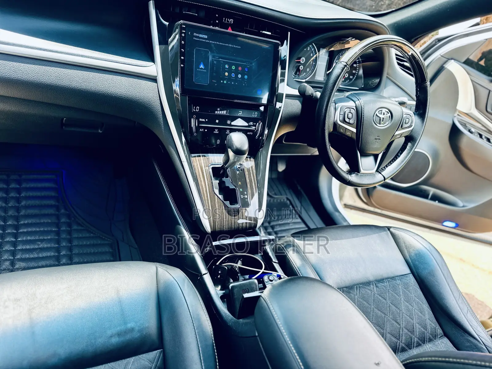 Toyota Harrier 2.0 2015 White