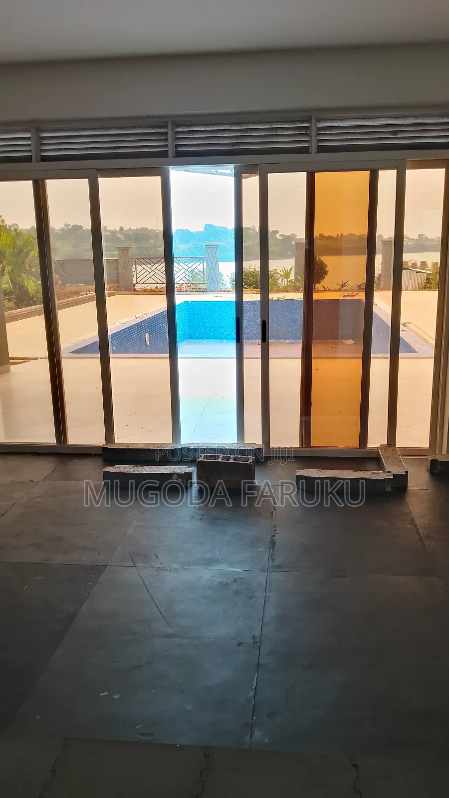 5bdrm Mansion in Mirembe Villa, Makindye for sale