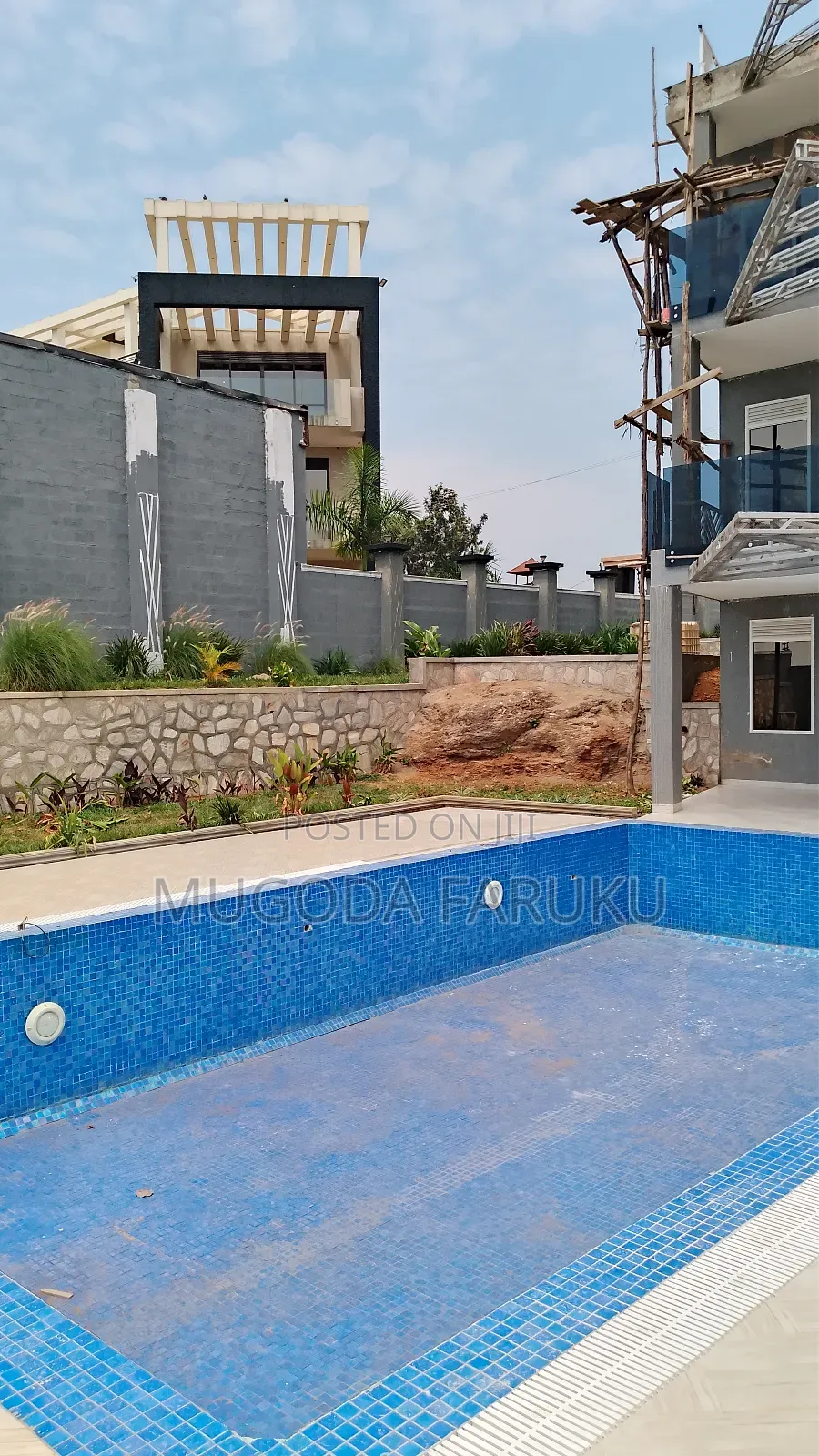 5bdrm Mansion in Mirembe Villa, Makindye for sale