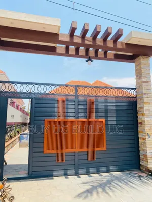 4bdrm Bungalow in Bwebajja Entebbe, Division A for sale