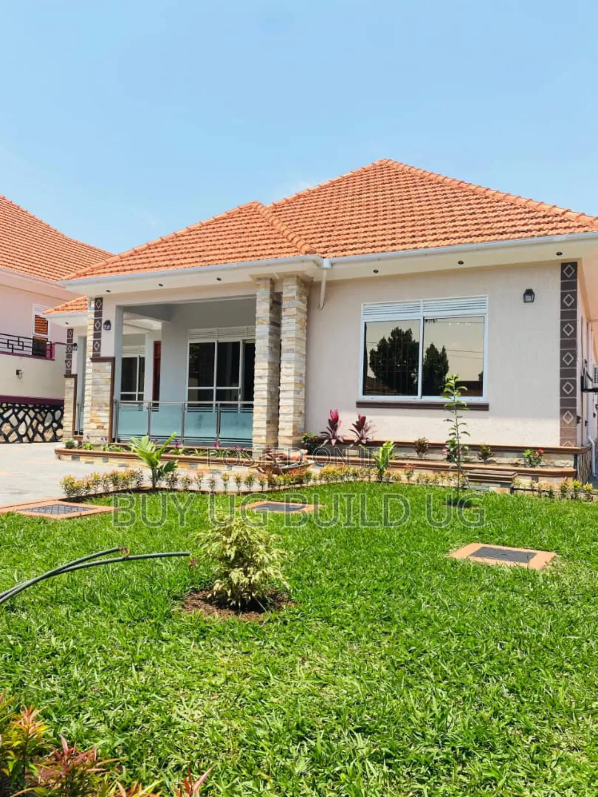 4bdrm Bungalow in Bwebajja Entebbe, Division A for sale