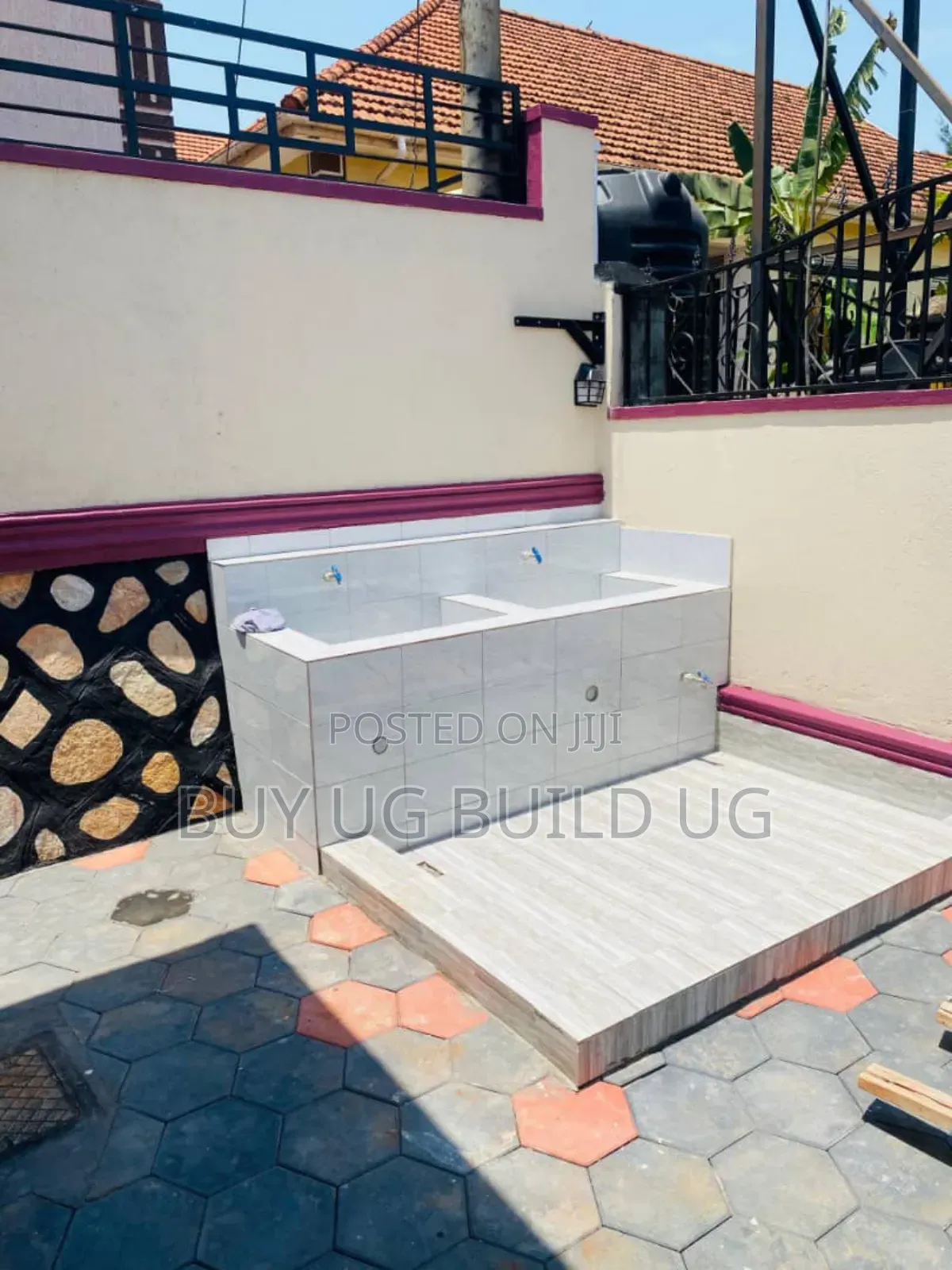 4bdrm Bungalow in Bwebajja Entebbe, Division A for sale