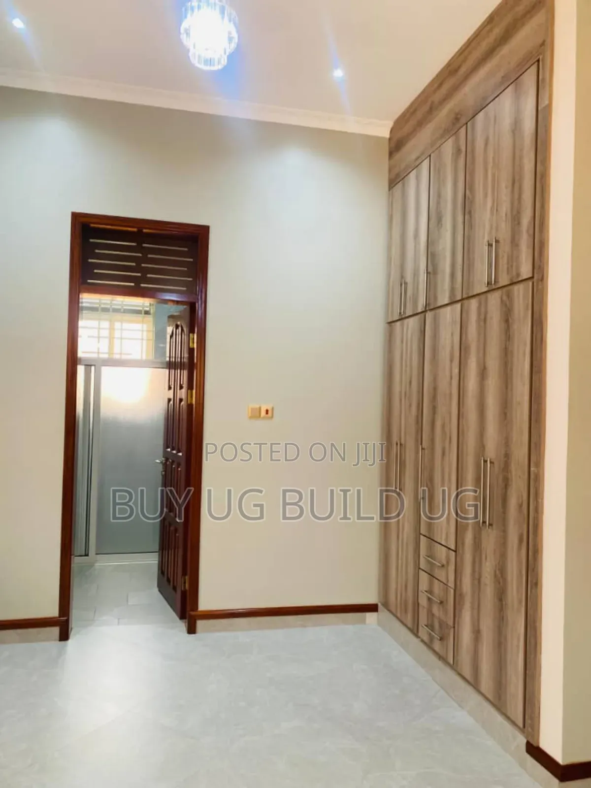 4bdrm Bungalow in Bwebajja Entebbe, Division A for sale