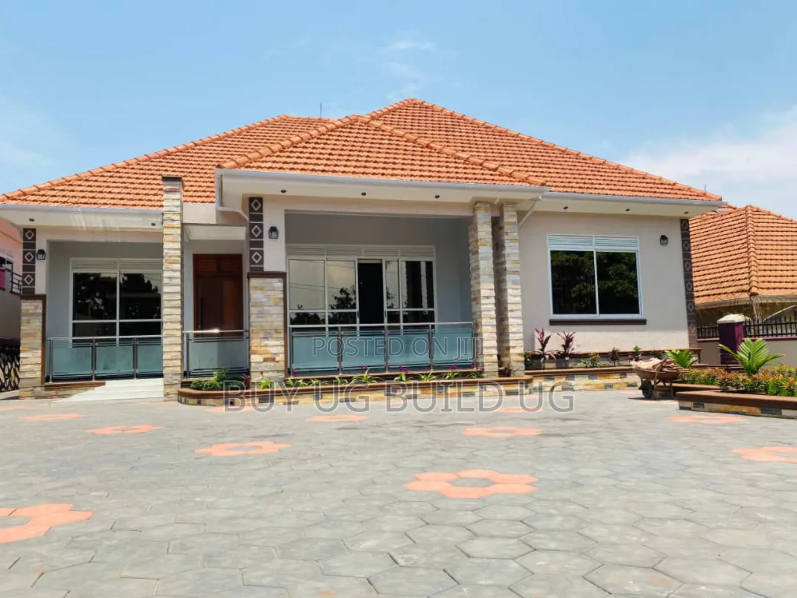 4bdrm Bungalow in Bwebajja Entebbe, Division A for sale