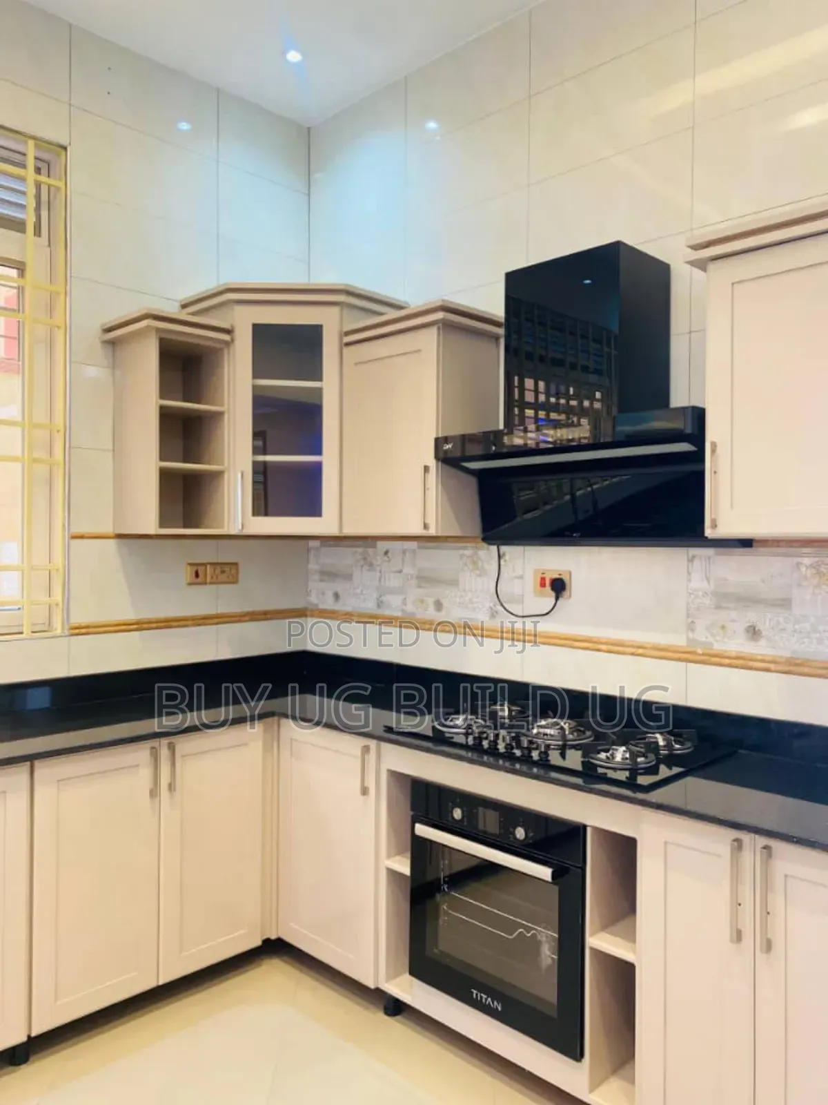 4bdrm Bungalow in Bwebajja Entebbe, Division A for sale