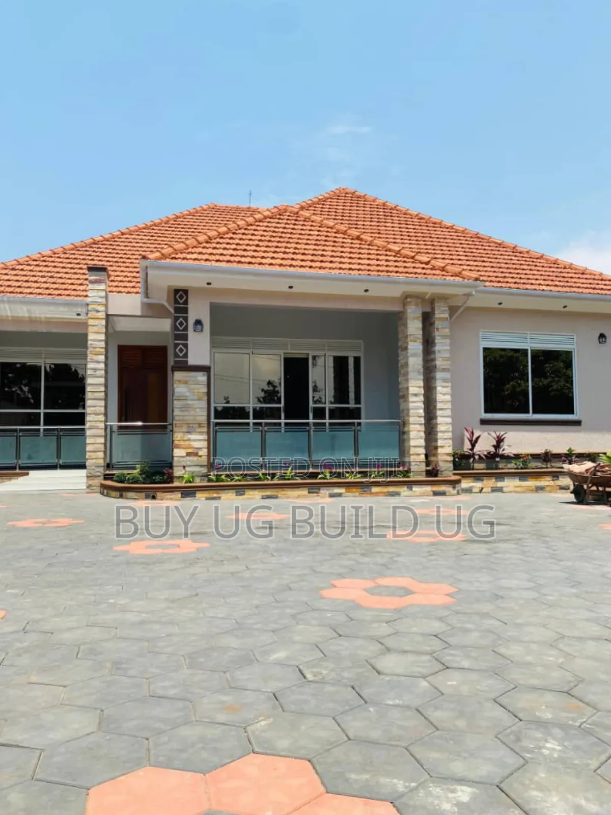 4bdrm Bungalow in Bwebajja Entebbe, Division A for sale