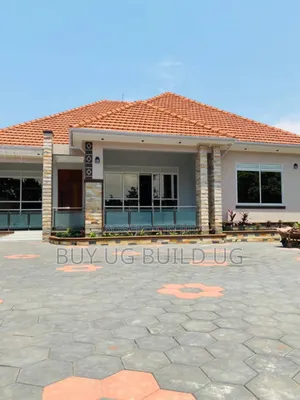 4bdrm Bungalow in Bwebajja Entebbe, Division A for sale