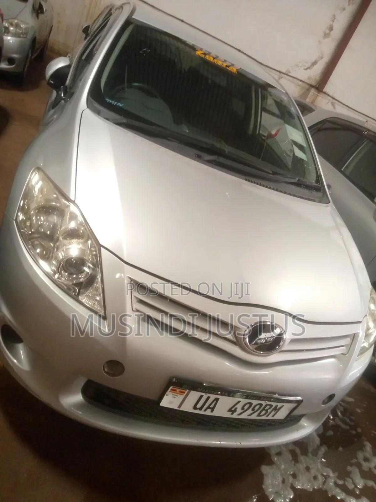 Toyota Auris 2010 Silver