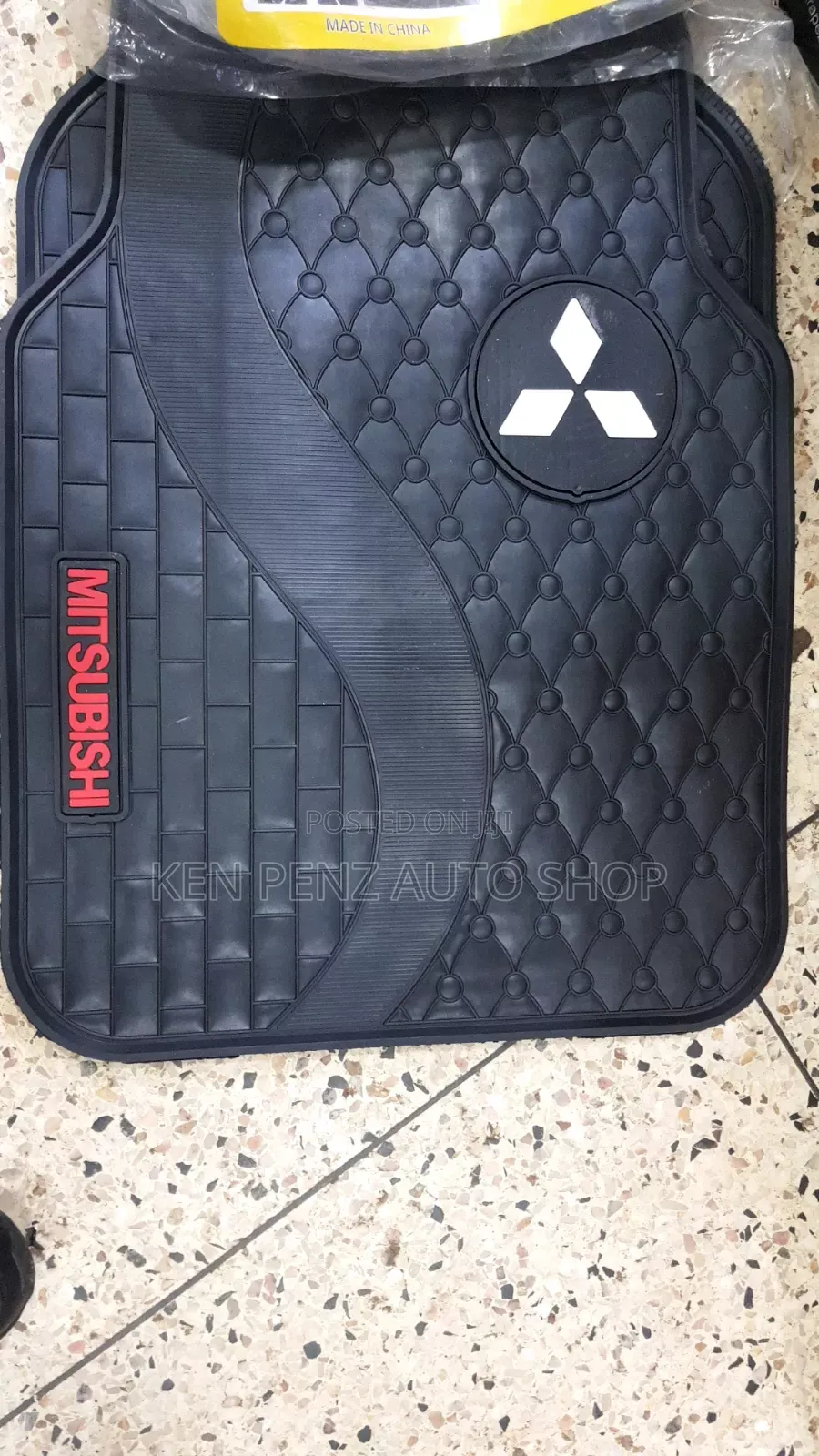 Mitsubishi Outlander and Pajero Floor Mats / Carpets