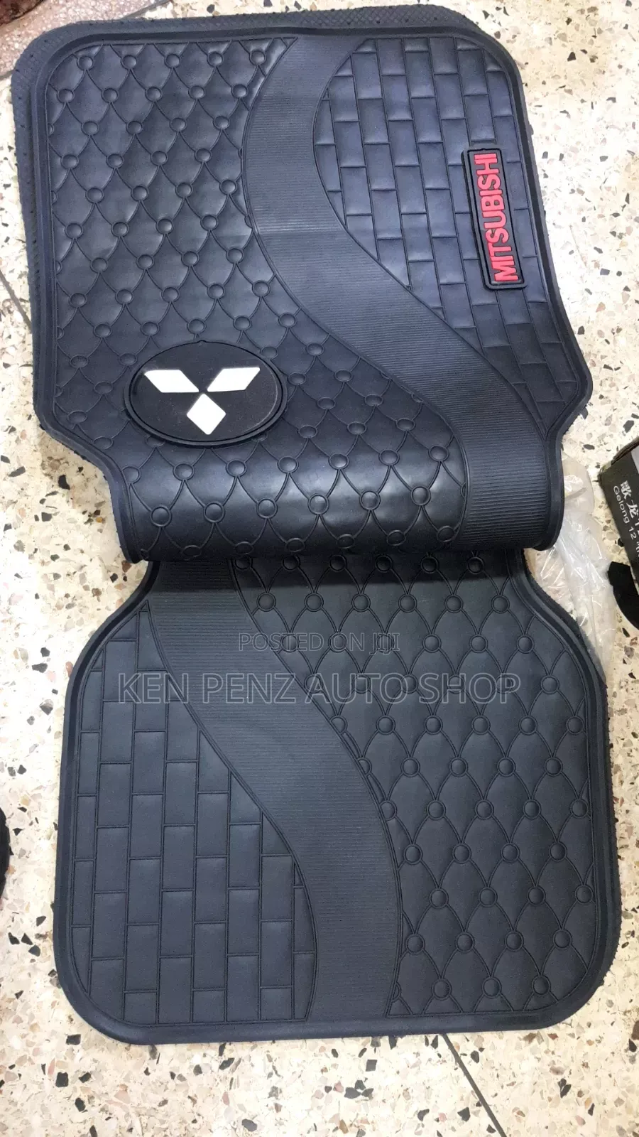 Mitsubishi Outlander and Pajero Floor Mats / Carpets