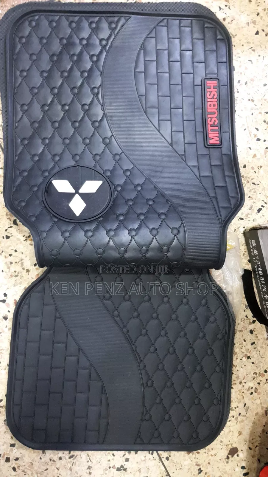 Mitsubishi Outlander and Pajero Floor Mats / Carpets