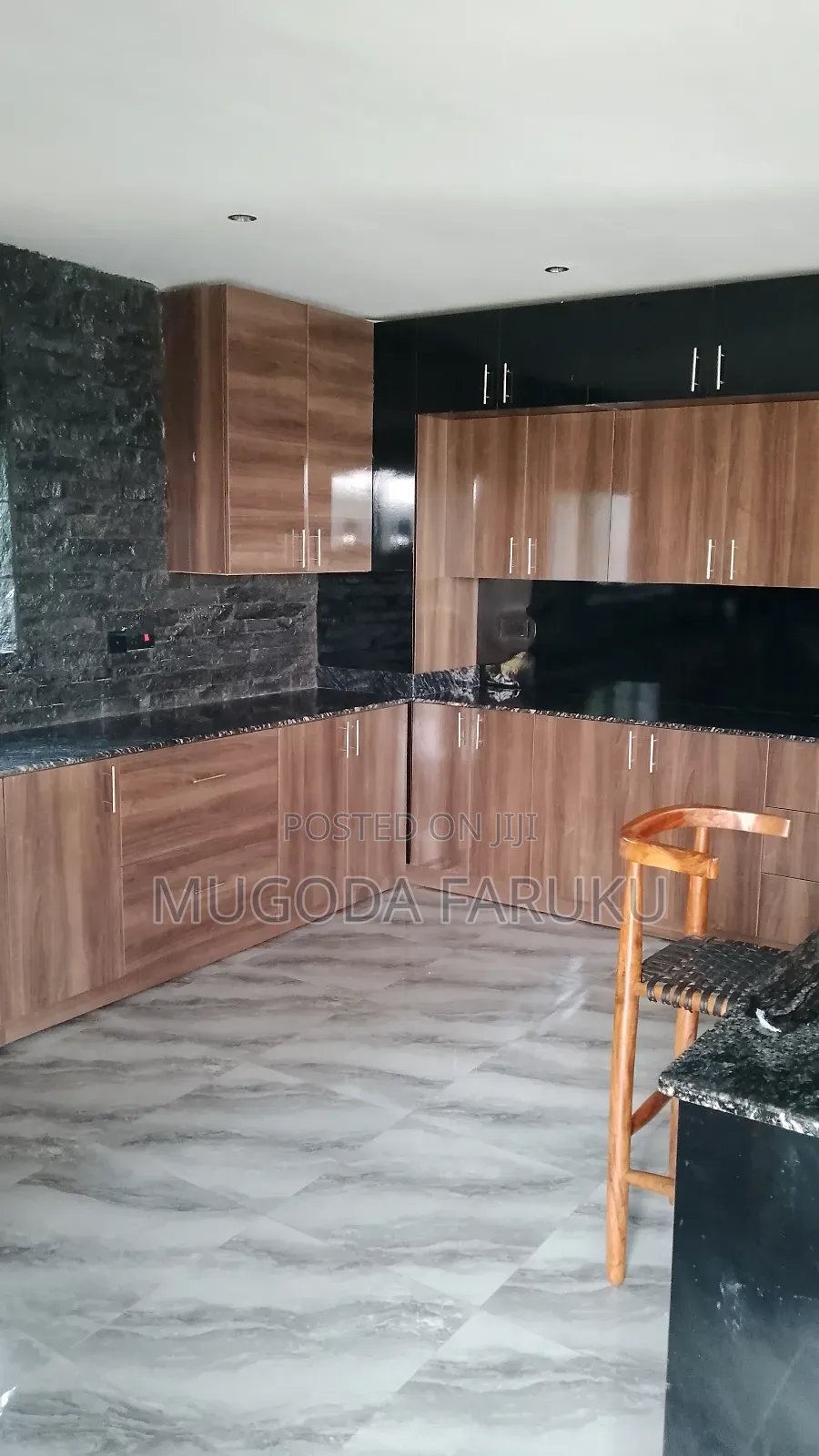 Furnished 5bdrm Mansion in Mirembe Villas, Makindye for sale
