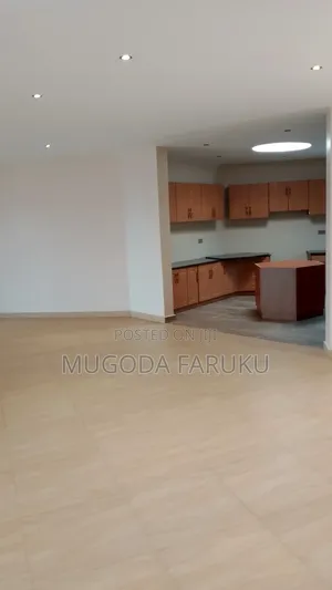 7bdrm Mansion in Mirembe Villas, Makindye for sale