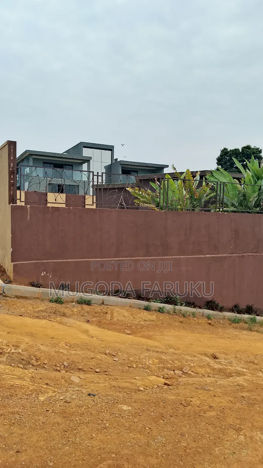 7bdrm Mansion in Mirembe Villas, Makindye for sale