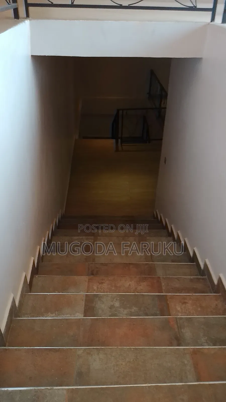 7bdrm Mansion in Mirembe Villas, Makindye for sale