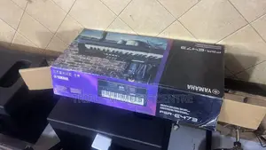 Yamaha PSR E 473 Keyboard