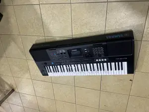 Yamaha PSR E 473 Keyboard