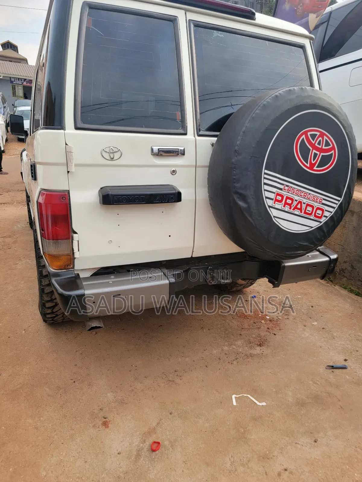 Toyota Land Cruiser Prado 2010 White