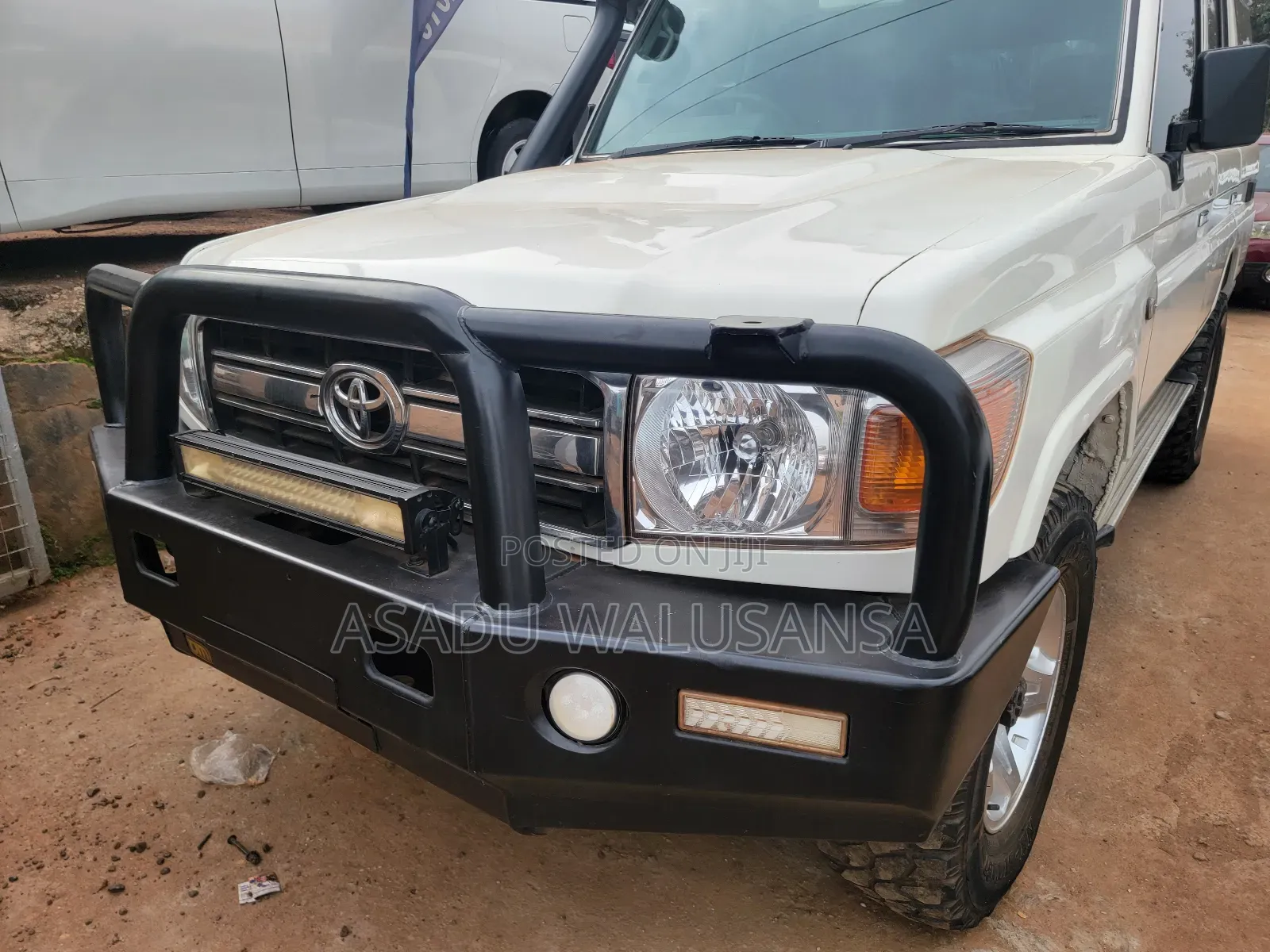 Toyota Land Cruiser Prado 2010 White