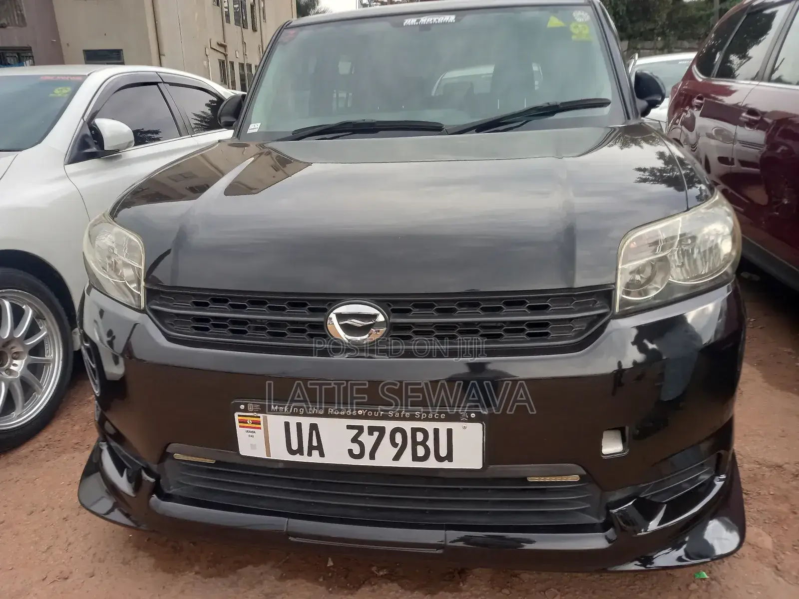 Toyota Corolla Rumion Hatchback 1.5 FWD 2012 Black