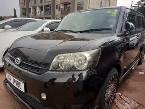 Toyota Corolla Rumion Hatchback 1.5 FWD 2012 Black
