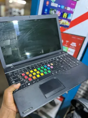 Laptop Toshiba Satellite Pro A300 8GB Intel Core I5 SSD 128GB