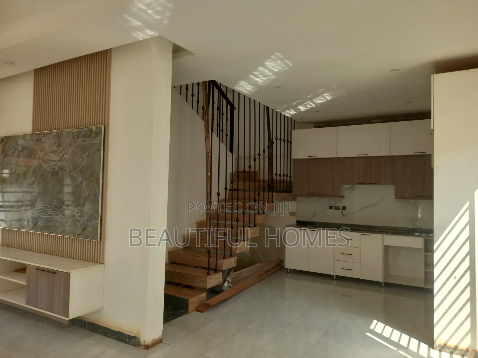 Furnished 4bdrm Duplex in Kira for sale