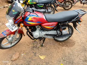 Bajaj Boxer 125 2024 Red