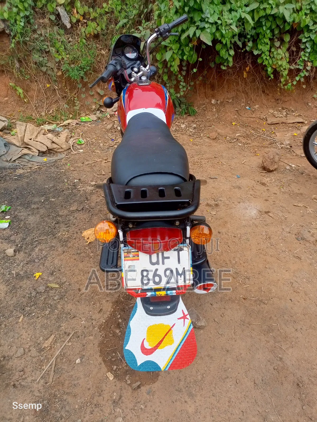 Bajaj Boxer 125 2024 Red