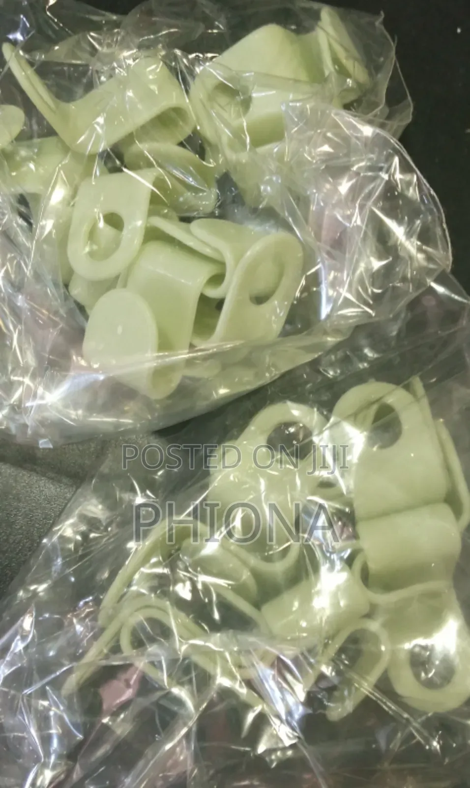 Clothe Hunger Connectors 12pcs