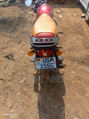 Bajaj Boxer 125 2025 Red
