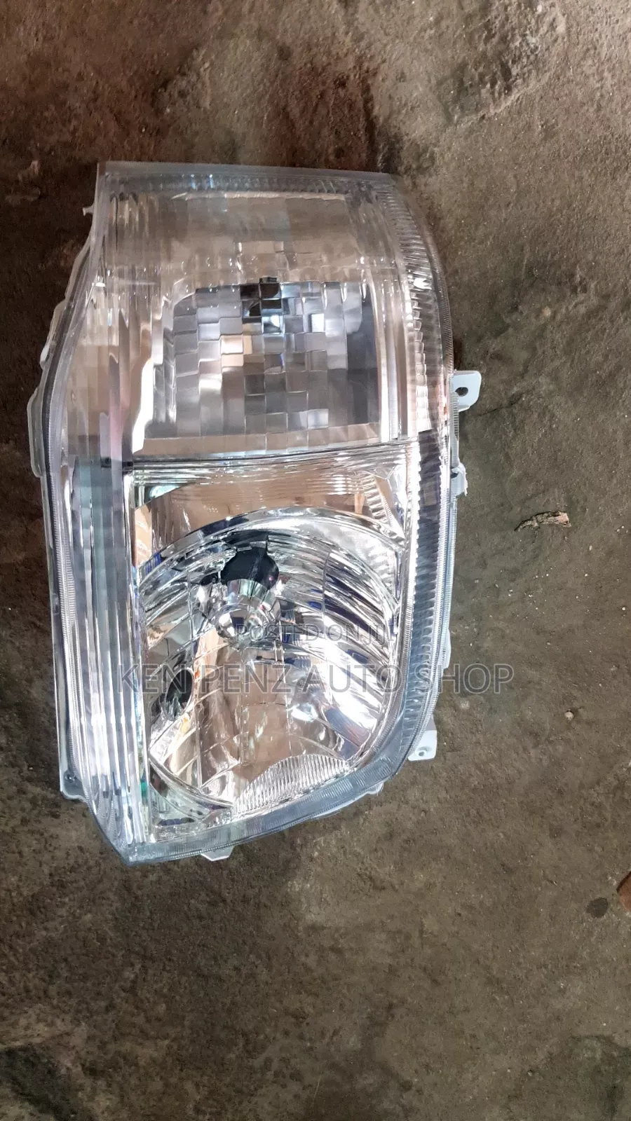 Hiace Drone Headlamp 2010