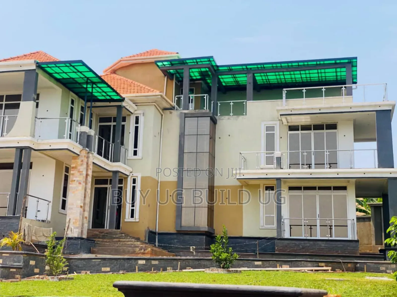 6bdrm Mansion in Bwebajja Akright, Division B for sale
