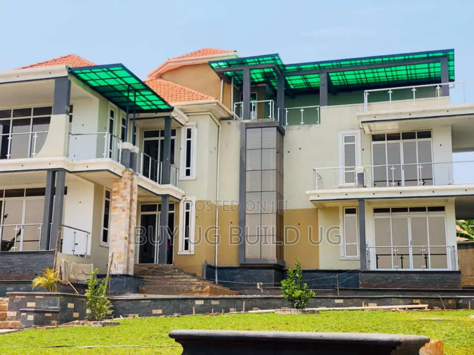 6bdrm Mansion in Bwebajja Akright, Division B for sale