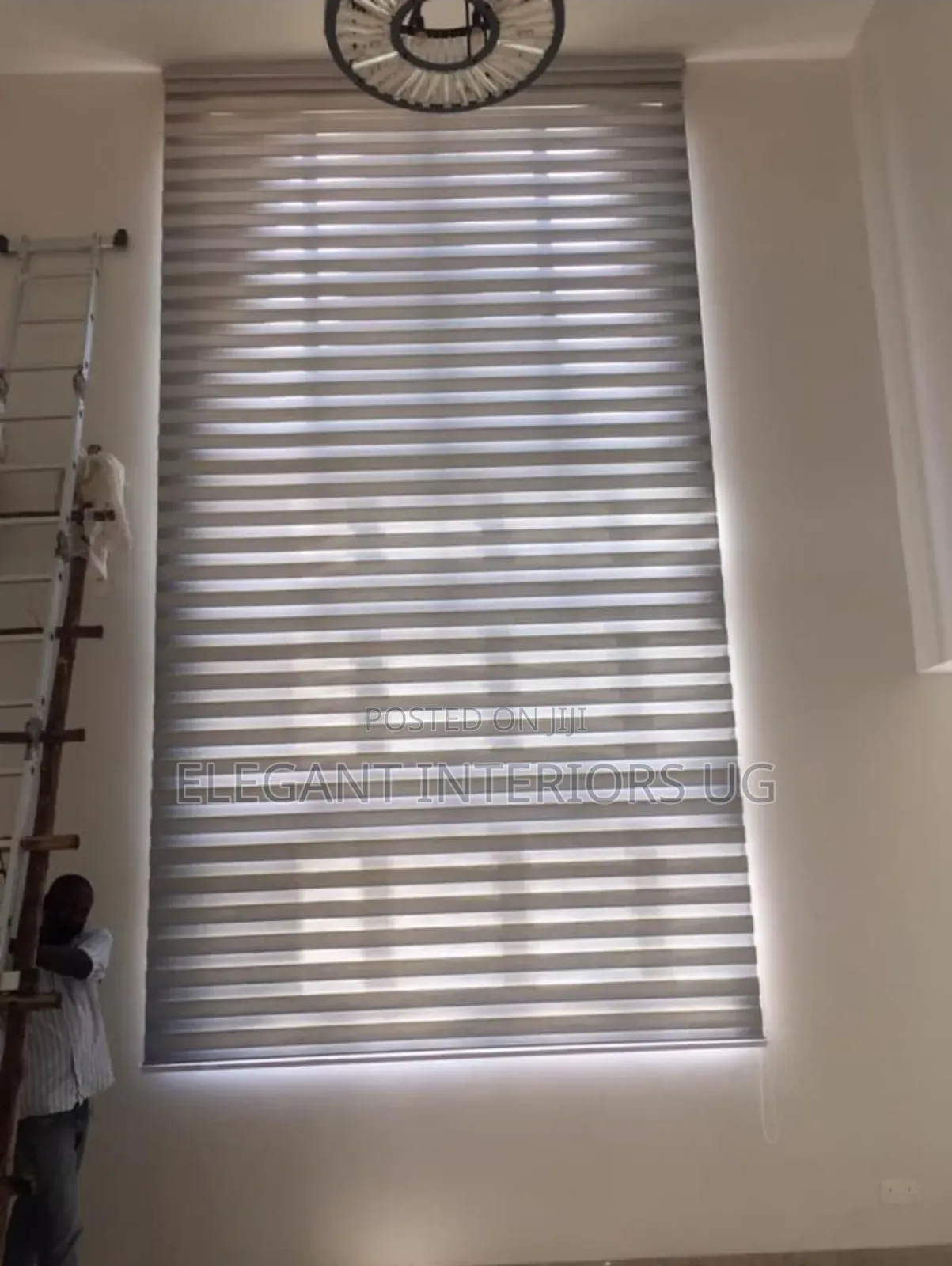 Elegant Roller Blinds Mostly Used in Office Windows
