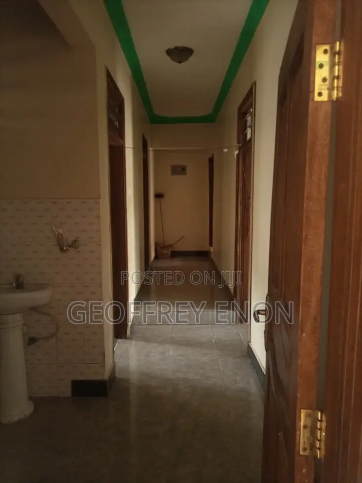 Furnished 3bdrm House in Kira for sale