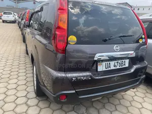 Nissan X-Trail 2011 Gray