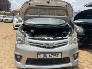 Toyota Noah 2011 Silver