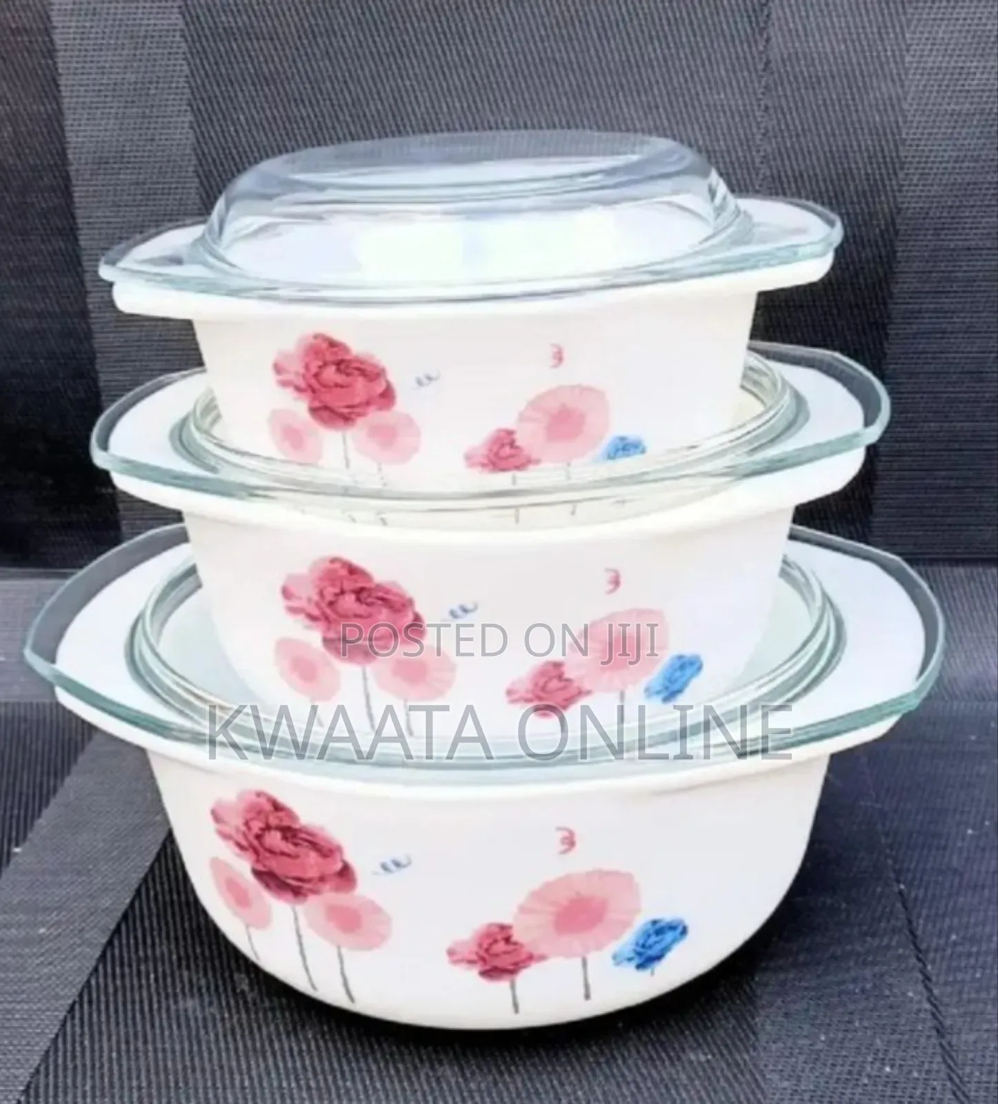 3 Pieces of Serving Heat Resistant Flowered Glass Dishes With Lids