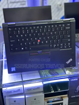 Laptop Lenovo ThinkPad Yoga 370 8GB Intel Core I5 SSHD+SSD 256GB