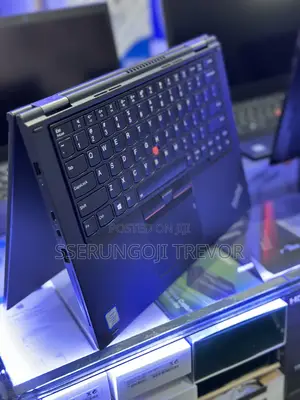 Laptop Lenovo ThinkPad Yoga 370 8GB Intel Core I5 SSHD+SSD 256GB