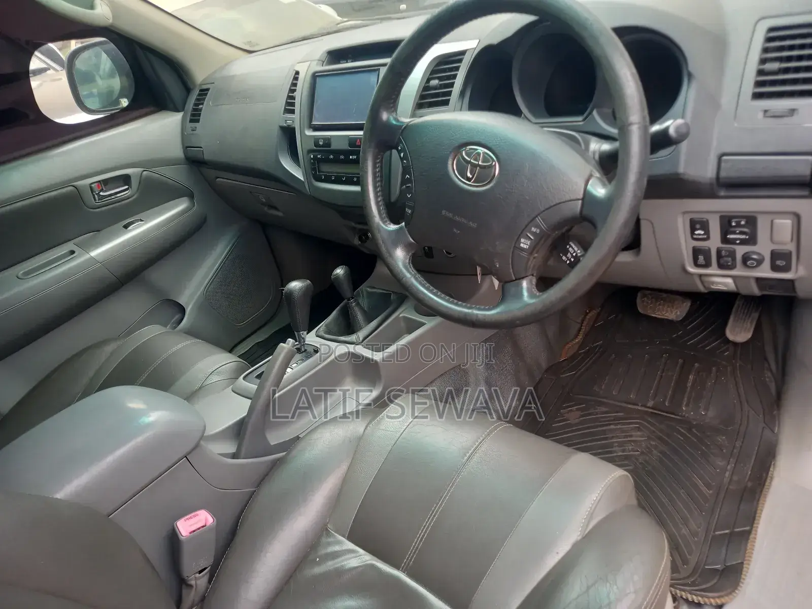 Toyota Hilux 3.0 D-4D Double Cab 2008 Gray