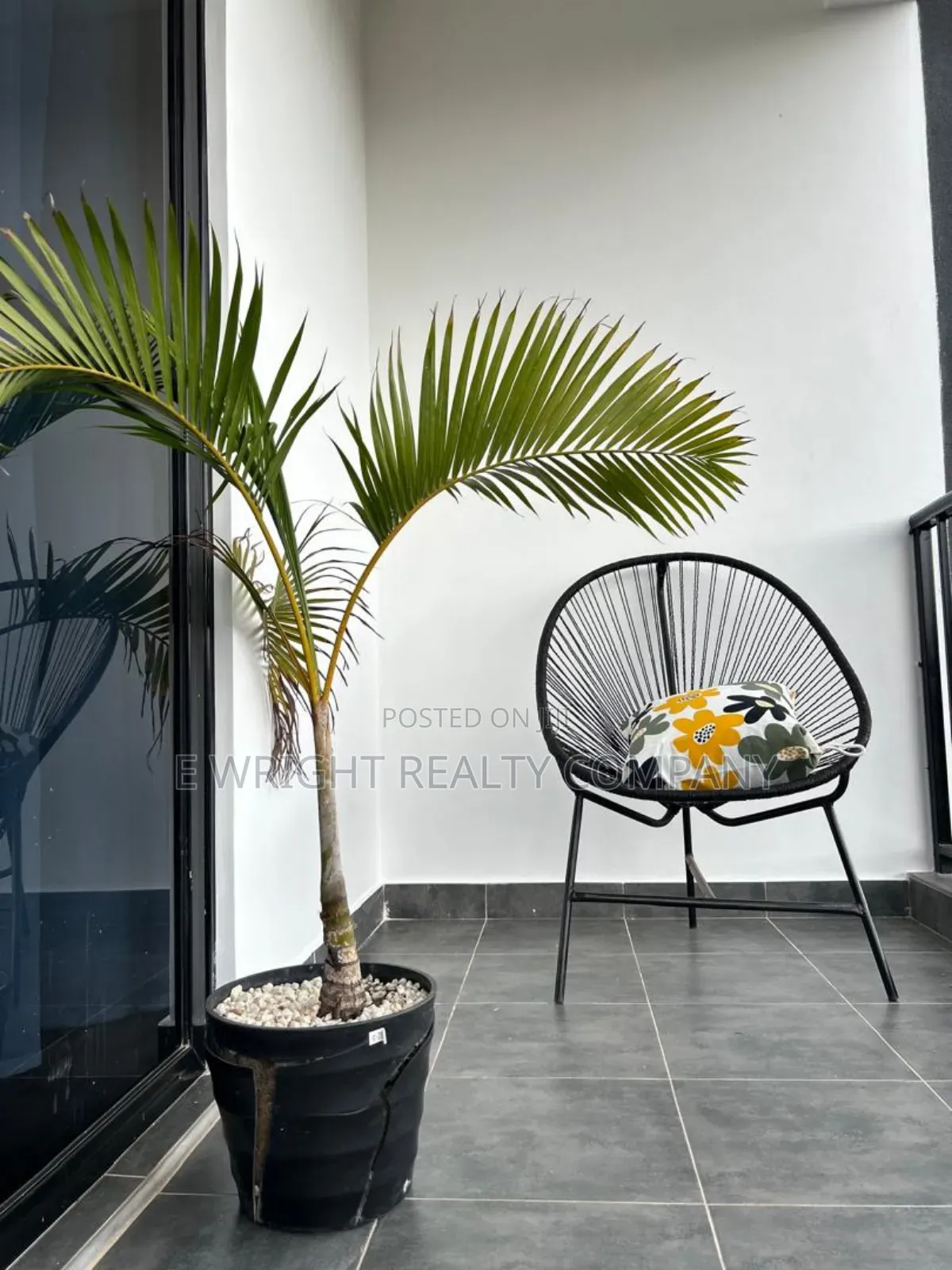 2 Bedroom Fully Furnished Airbnb Apartment for Rent in Kira Mamerito