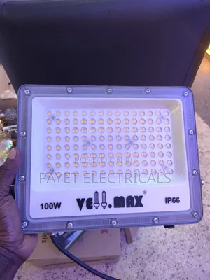 Vellomax Warm White Security Flood Light