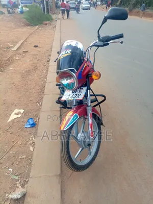 Bajaj Boxer 125 2024 Red