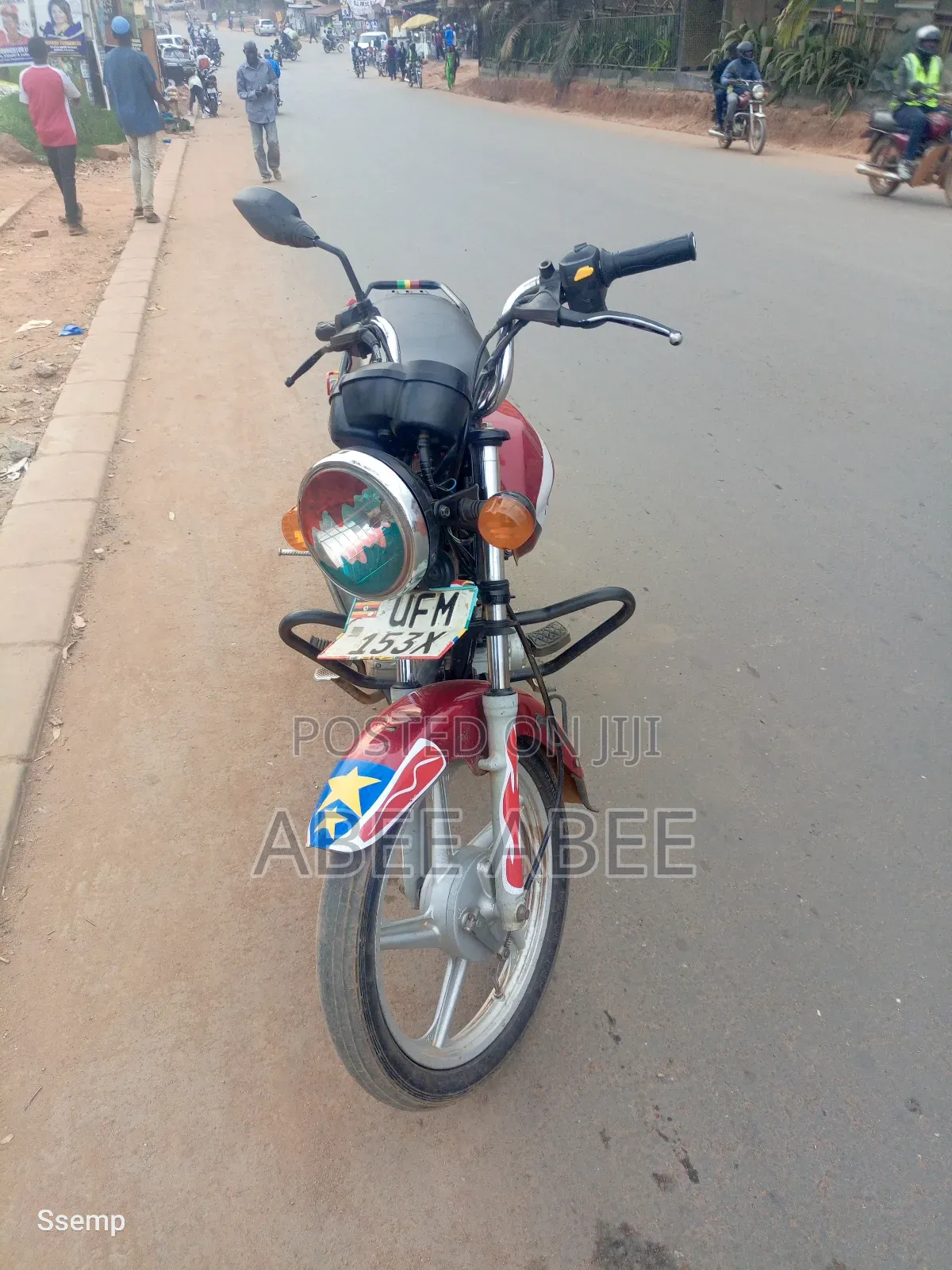 TVS HLX 125 2023 Red