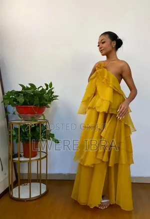 Yellow Chiffon Round Dresses