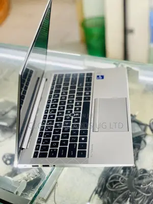 Laptop HP EliteBook 840 G8 16GB Intel Core I7 SSHD (Hybrid) 512GB